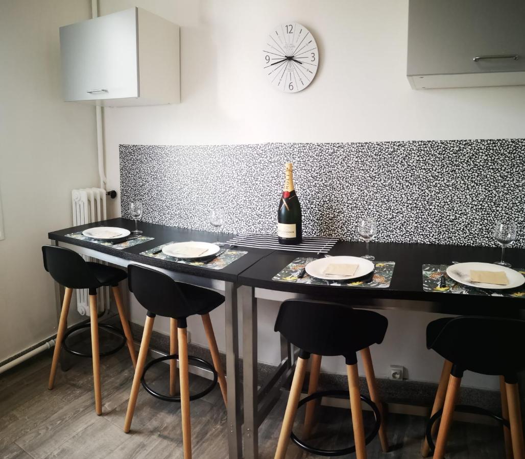 Appartement : Superbe T3 Centre-ville Avec Place De Parking *